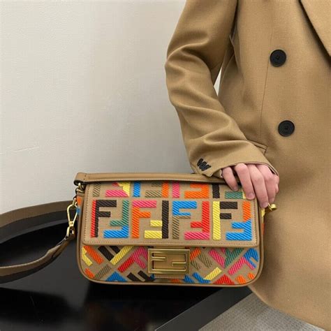 fendi 8br600 a5s3 f15ao|FF Canvas Baguette 8BR600 .